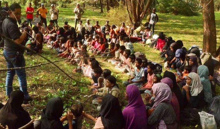 আচেহ উপকূলে সাগরে ভাসছিল ১৩০ রোহিঙ্গা